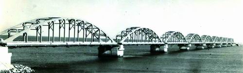 1976年，竣工后的鲇鱼湾栈桥