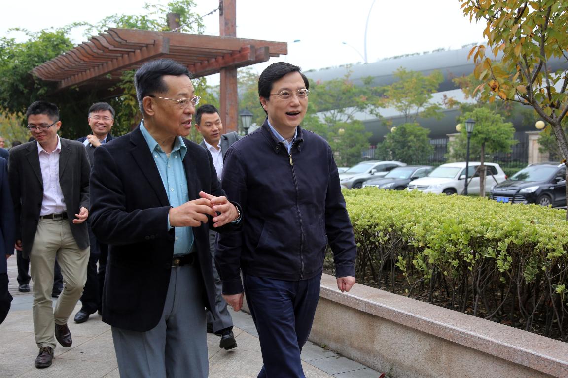 上海市科委、杨浦区领导来校调研太赫兹项目