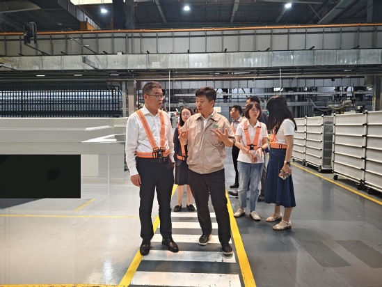 校党委副书记、纪委书记赵宁带队走访徐捷校友 校党委副书记、纪委书记赵宁带队走访徐捷校友