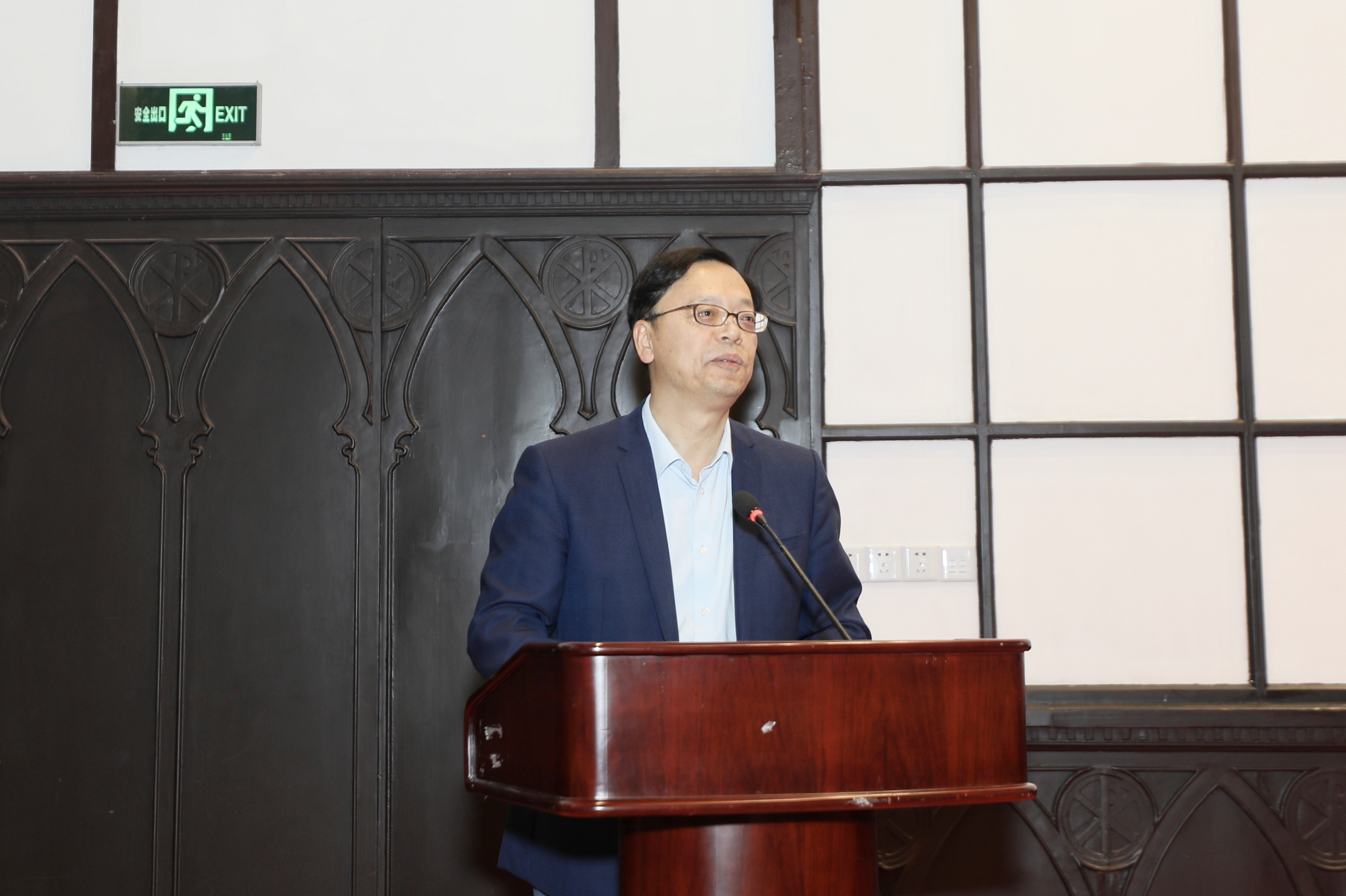 赵来军在结业仪式寄语学员