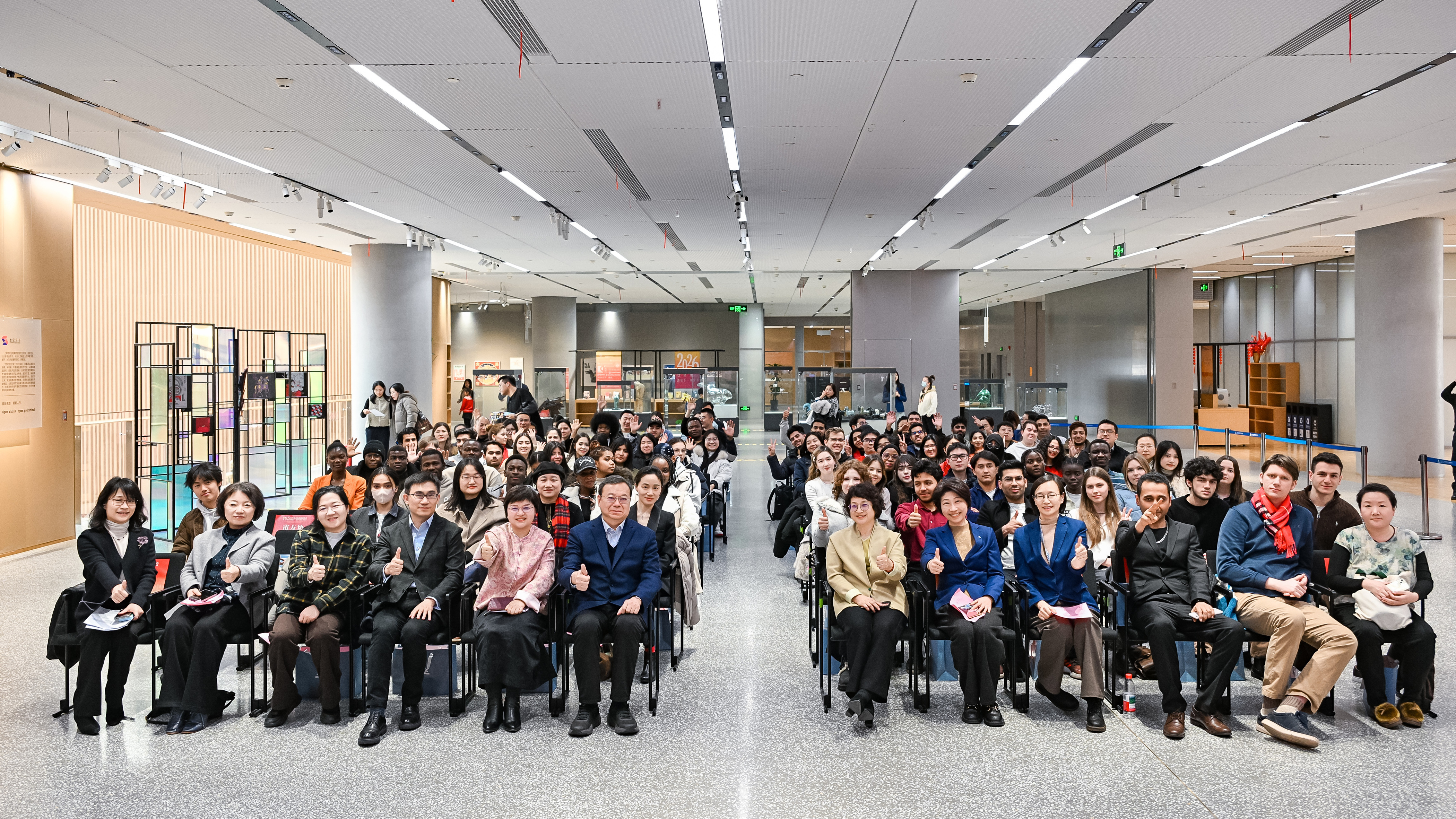 沪上各高校感受中外文化交融