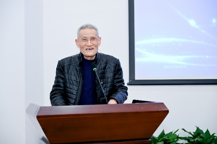 何刚强致闭幕辞