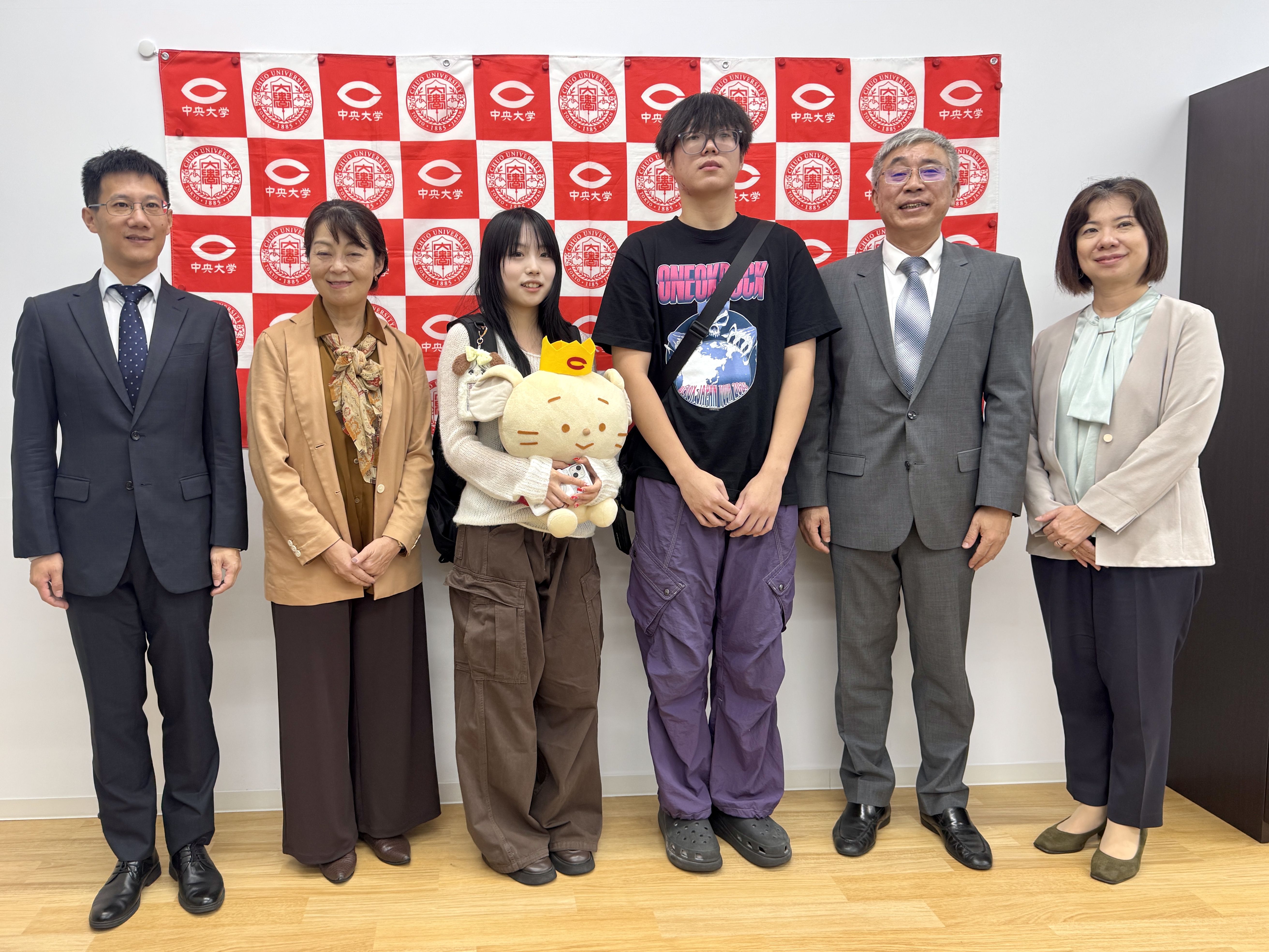 探望我校在中央大学留学学生