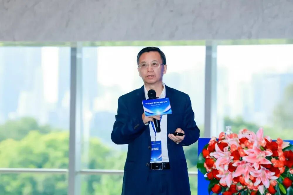 上海市康复器具协会会长喻洪流 上海市康复器具协会会长喻洪流