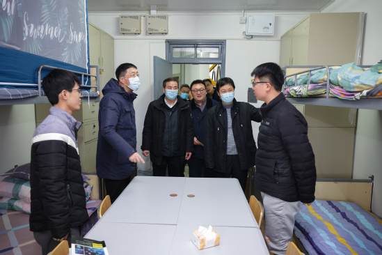 学校开展寒假安全检查和岗位送温暖工作