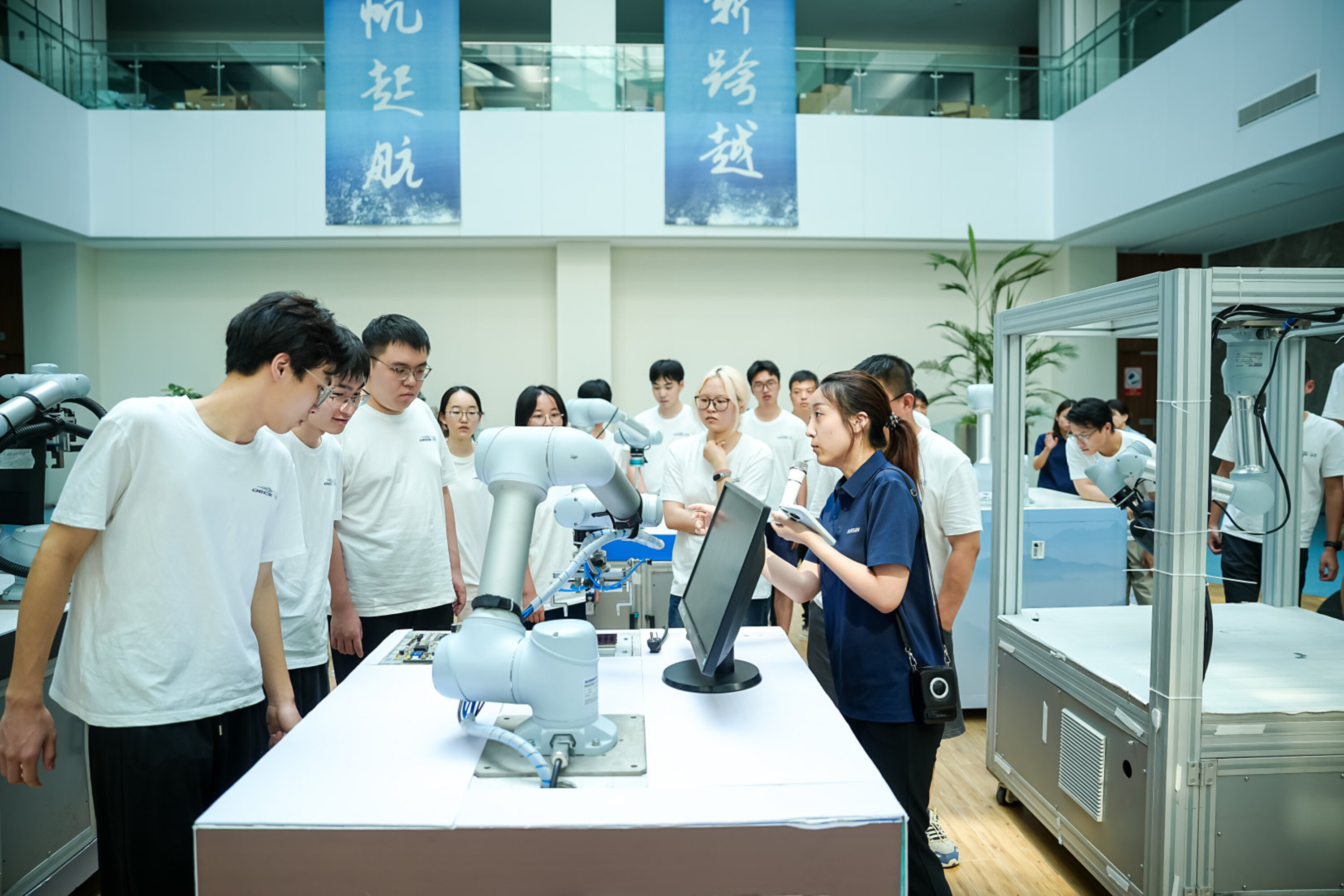 柔性机器人工作站参观