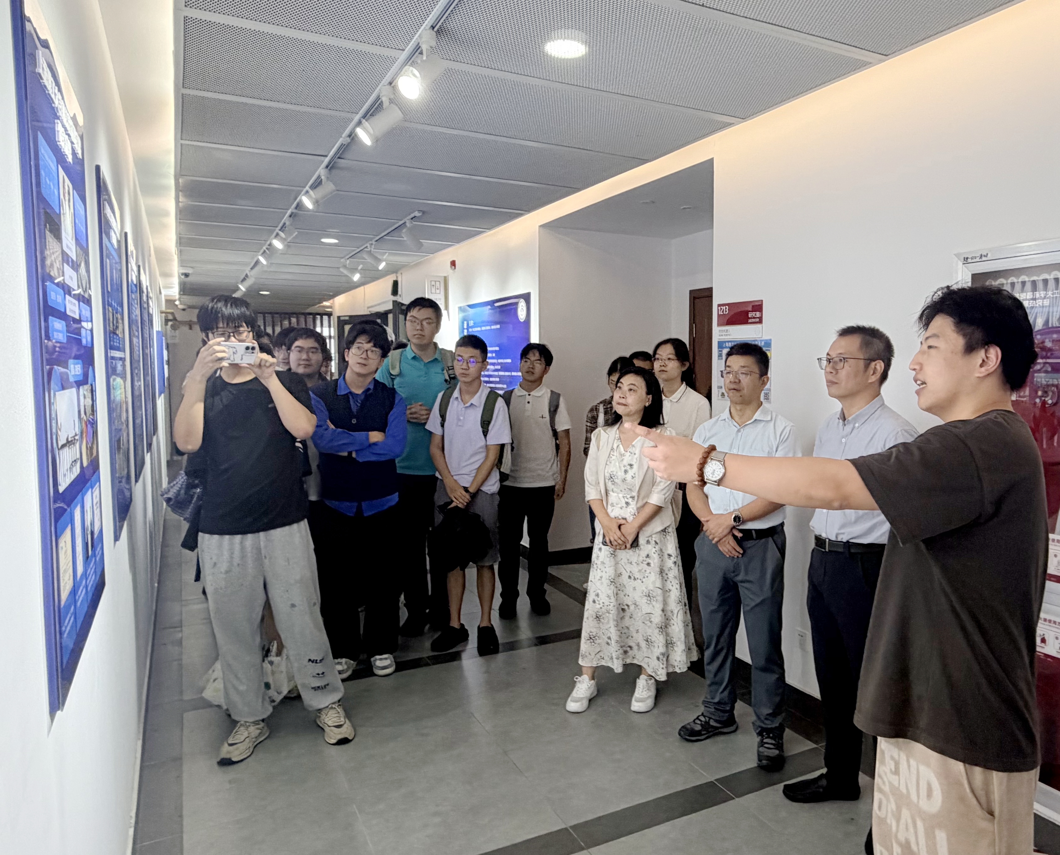 思政课如何与专业教育深度融合交流现场