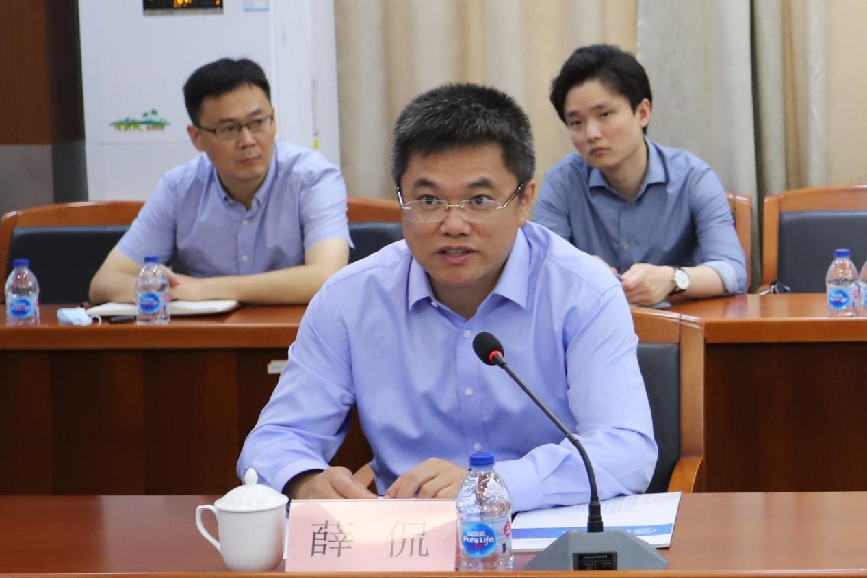 杨浦区委副书记,区长薛侃一行到上海理工科技园调研